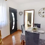 Lägenhet Silva B4-1 By Interhome Bašanija