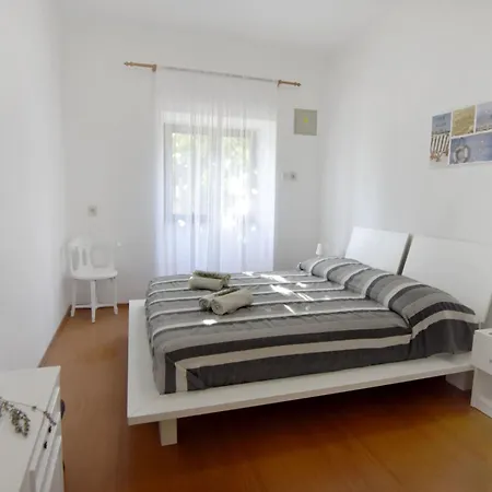 Silva B4-1 By Interhome Lägenhet Bašanija