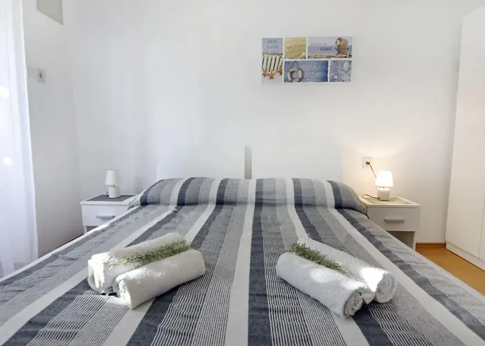 Silva B4-1 By Interhome * Bašanija