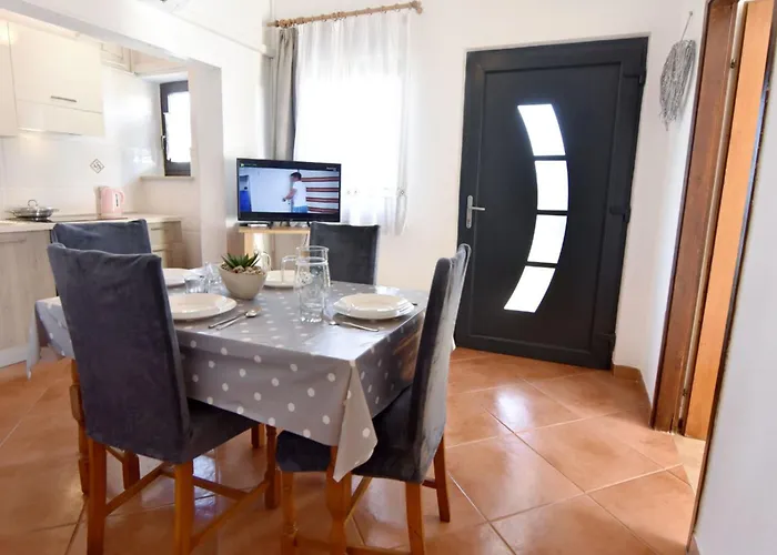 Silva B4-1 By Interhome *